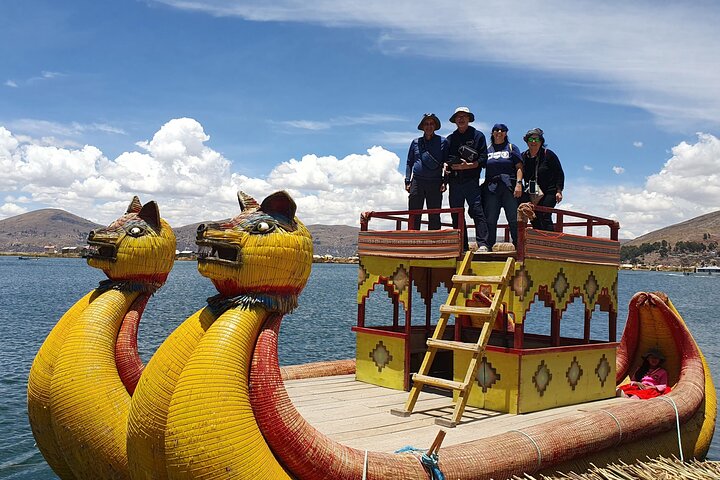 3h Boat Tour to Uros Island from Puno