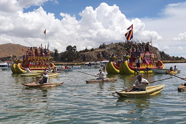 3h Boat Tour to Uros Island from Puno