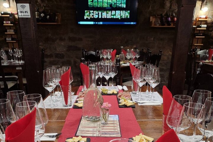 Bulgarian Wine Tasting Experience in Veliko Tarnovo