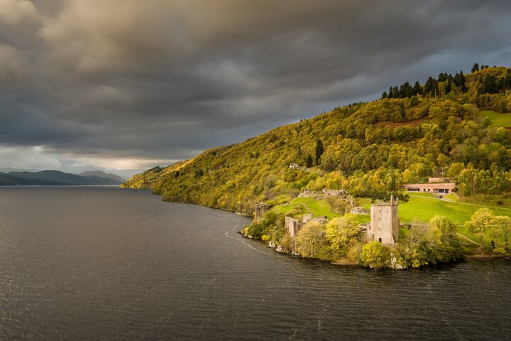 Inverness Castle, Clava, Culloden Battlefield and Loch Ness