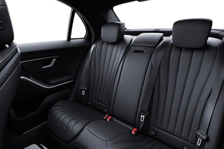 Arrival Private Transfer from Brandenburg Airport BER to Berlin in Luxury Car