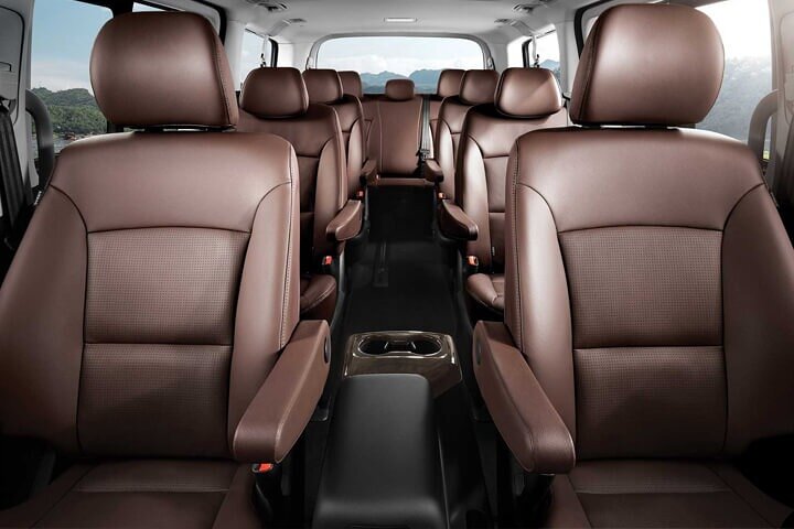 Private Transfer Bariloche Airport BRC to Bariloche or Villa La Angostura by van