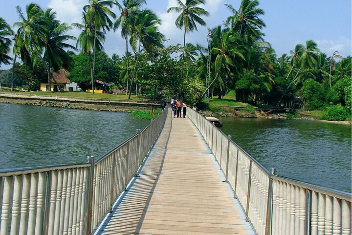 Best of the Trivandrum (Guided Half Day City Tour by Car)