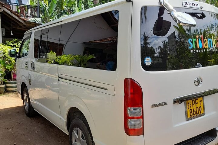 Sri Lanka Personal Tour Driver in private vehicle