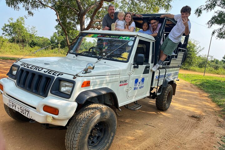 Sri Lanka Personal Tour Driver in private vehicle