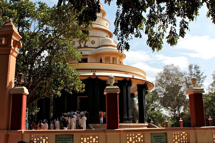 Day Trip to Varkala from Trivandrum (Guided Full Day City Tour)