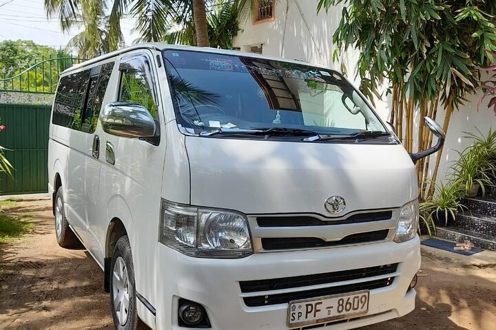 Sri Lanka Personal Tour Driver in private vehicle