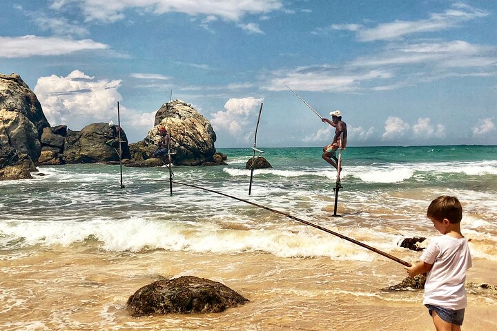 Sri Lanka Personal Tour Driver in private vehicle