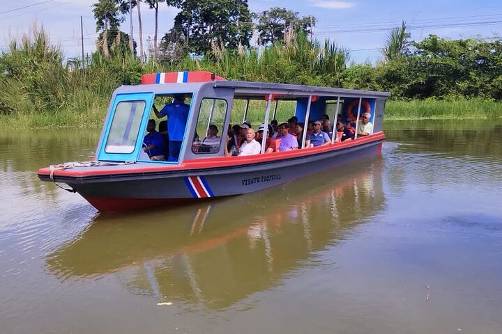 Transfer from Tortuguero to Moin by boat