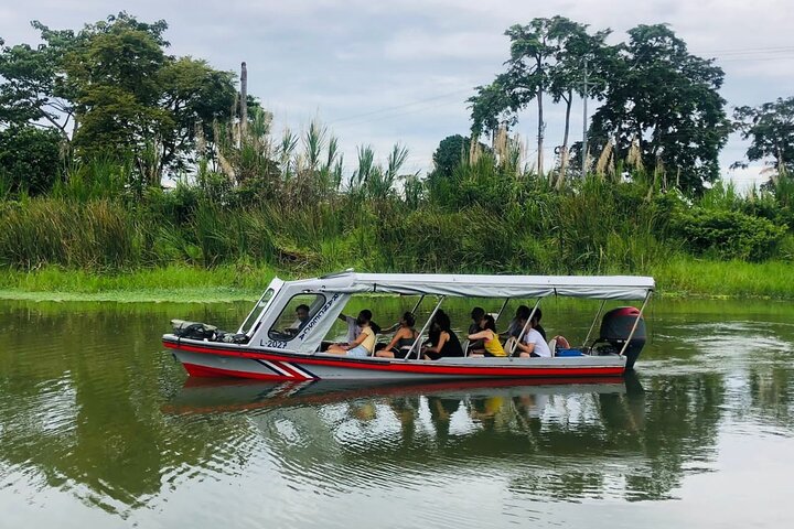 Transfer from Tortuguero to Moin by boat