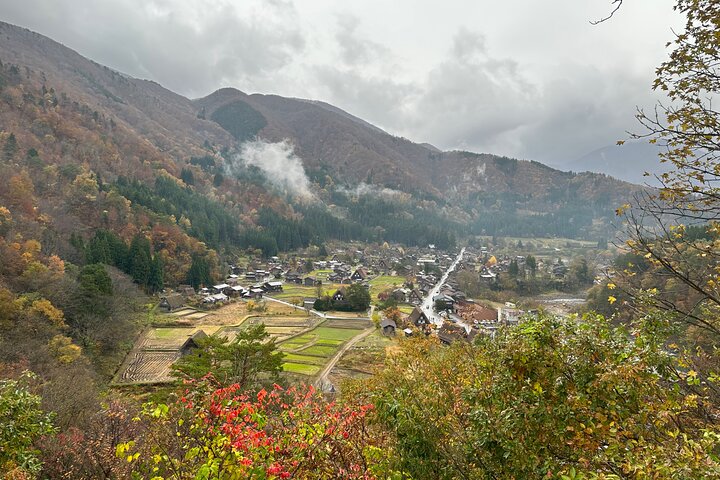 1 Day Private Charter Tour to Shirakawa-go & Takayama