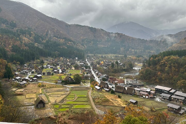 1 Day Private Charter Tour to Shirakawa-go & Takayama
