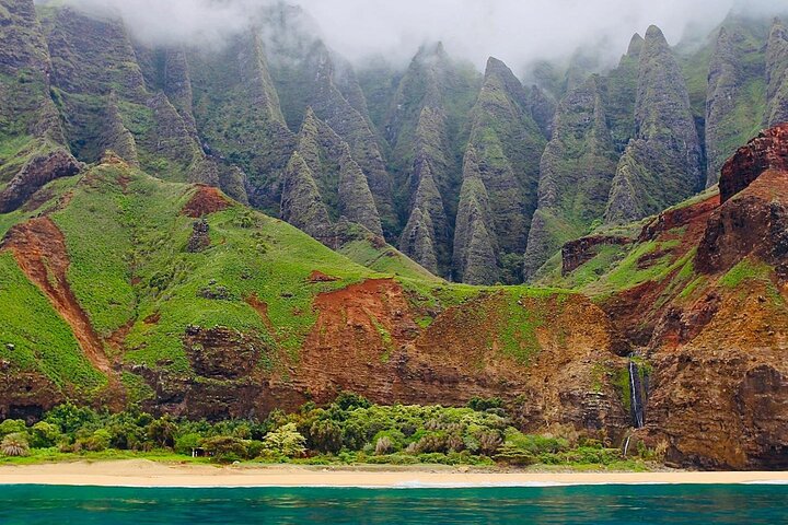 Kauai: Nā Pali Coast Zodiac Raft Expedition and Snorkeling