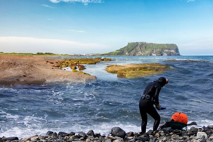 Jeju East Essentials – Seongsan Ilchulbong (UNESCO) & Haenyeo