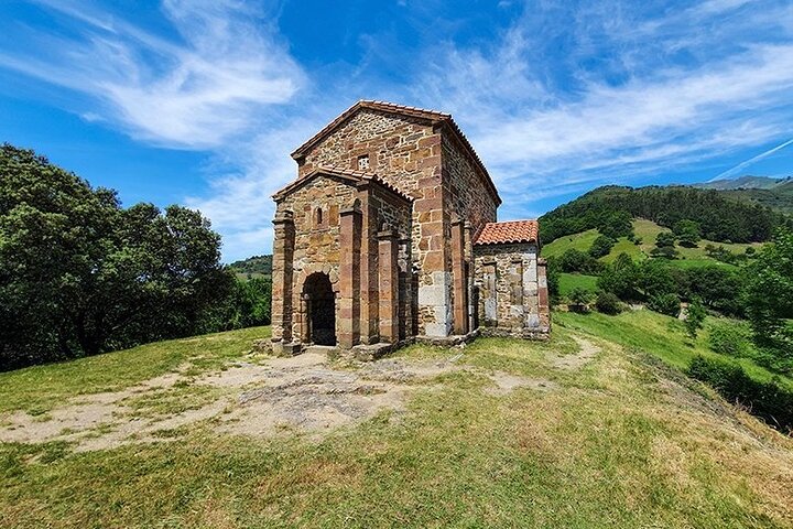 Private 1 day tour from Oviedo to Leon 2026