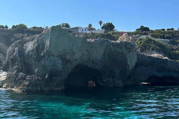 private tour with skipper from Tropea to Capo Vaticano with aperitif