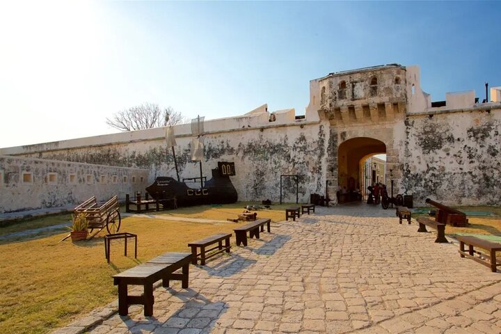 Walled City Tour of Campeche + Fort San Miguel