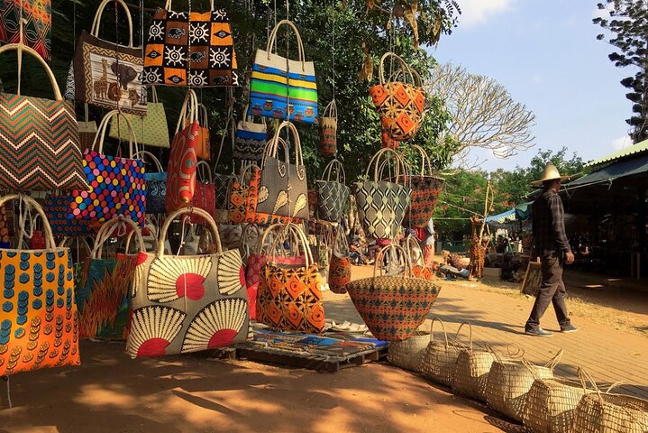 Private Maputo Full-Day Tour: History, Culture & Local Life