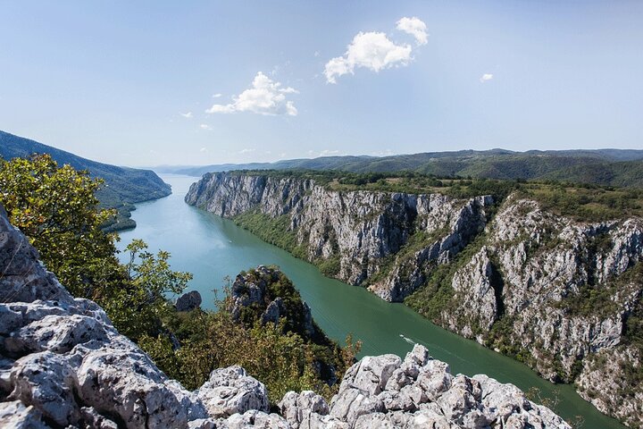 Iron Gate NP Tour with 1-hour speedboat ride + 2 viewpoints