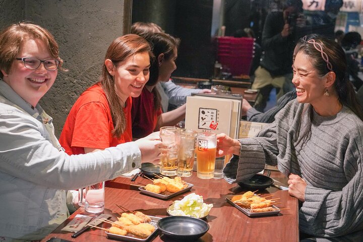 Osaka Bar Hopping Night Walking Tour in Namba (3 bars, 6 tastes)