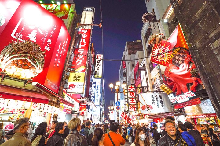 Osaka Bar Hopping Night Walking Tour in Namba (3 bars, 6 tastes)