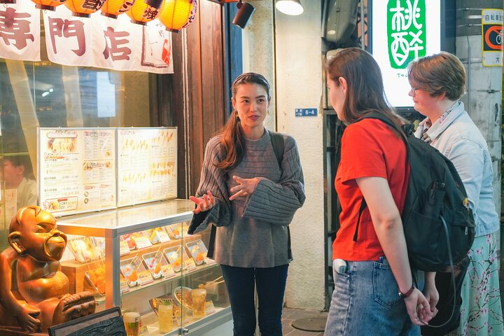 Osaka Bar Hopping Night Walking Tour in Namba (3 bars, 6 tastes)