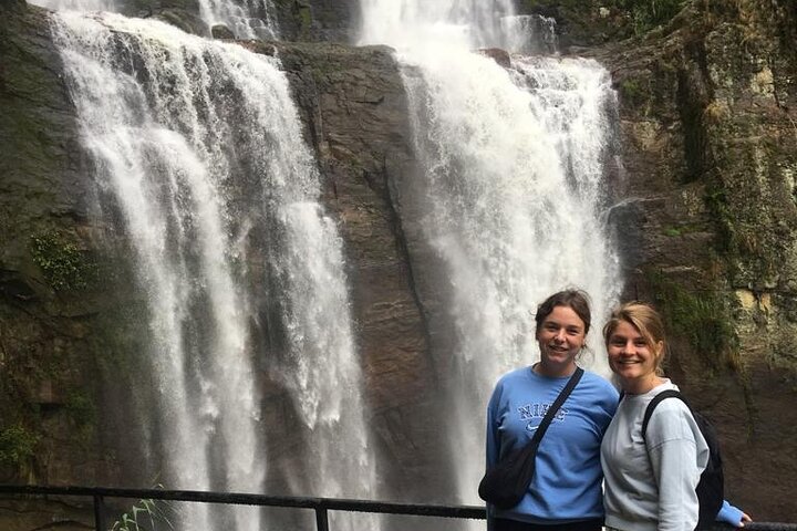 Half-Day Private Trip to Waterfalls and Tea Factory