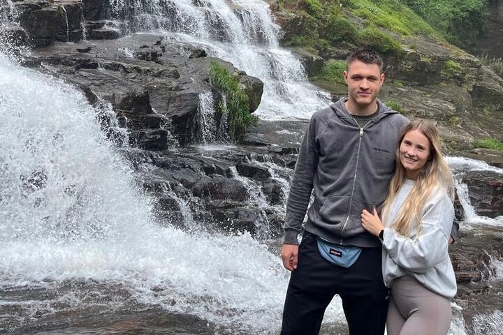 Half-Day Private Trip to Waterfalls and Tea Factory