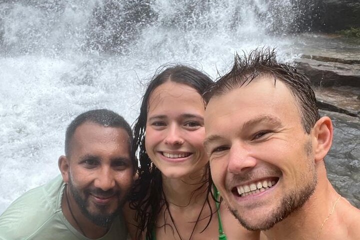 Half-Day Private Trip to Waterfalls and Tea Factory