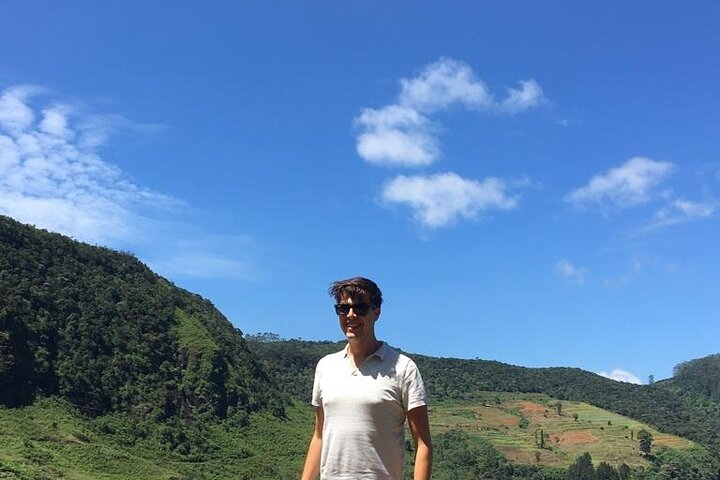 Half-Day Private Trip to Waterfalls and Tea Factory
