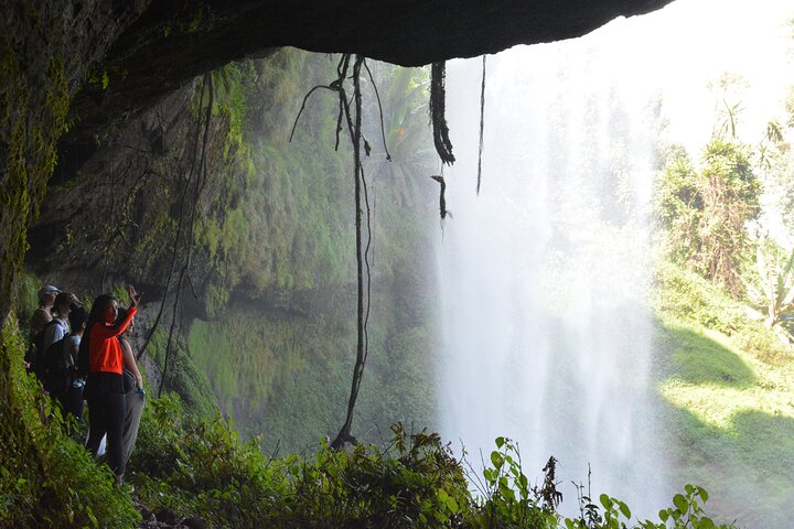 Sipi Waterfall Hike and Swimming Experience