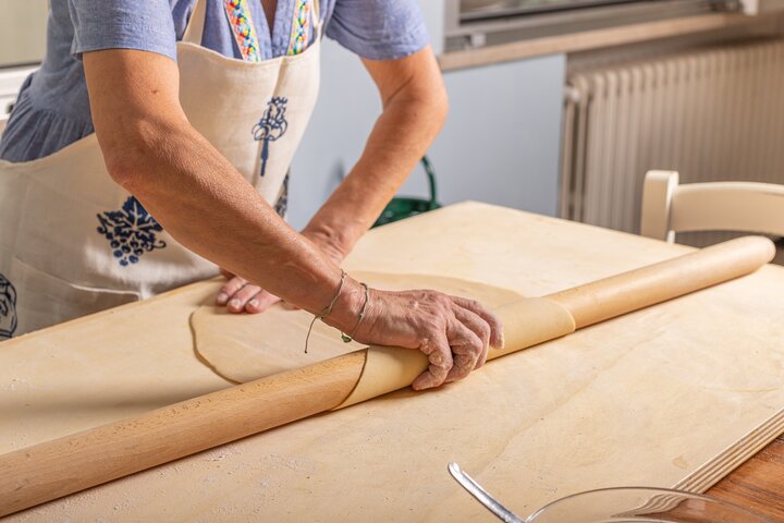 Private Romagna cooking lesson at the table in Rimini
