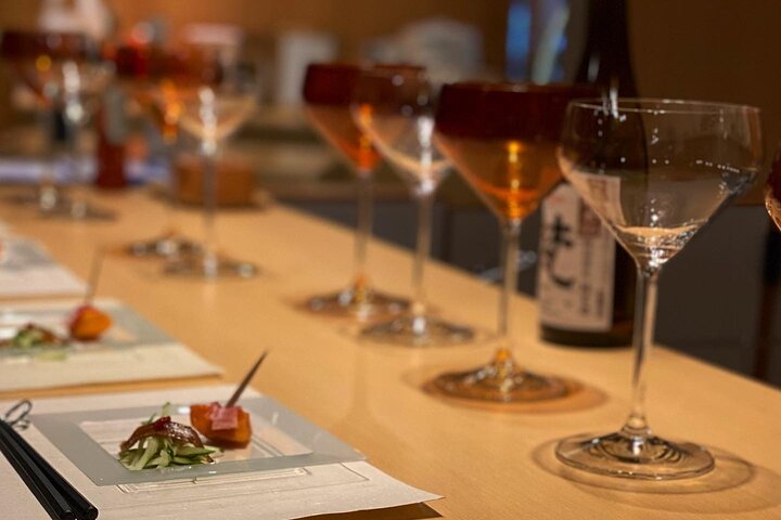 Experience Tasting Fukui's Local Sake in Lacquered Glasses