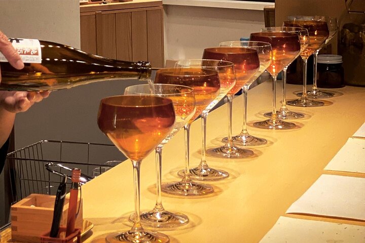 Experience Tasting Fukui's Local Sake in Lacquered Glasses