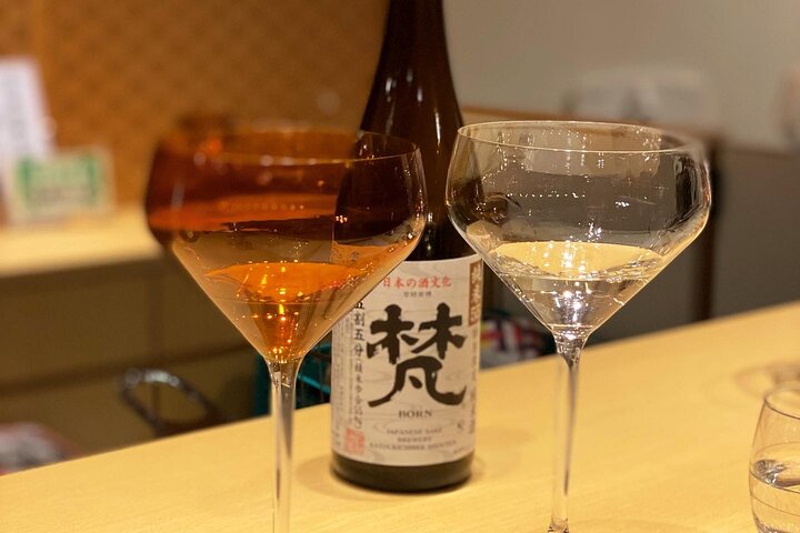 Experience Tasting Fukui's Local Sake in Lacquered Glasses