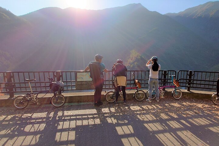 Iya Valley BROMPTON Slow Cycling Tour