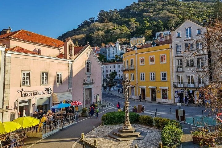 Group Tour to Sintra, Pena, Regaleira, Cabo da Roca & Cascais