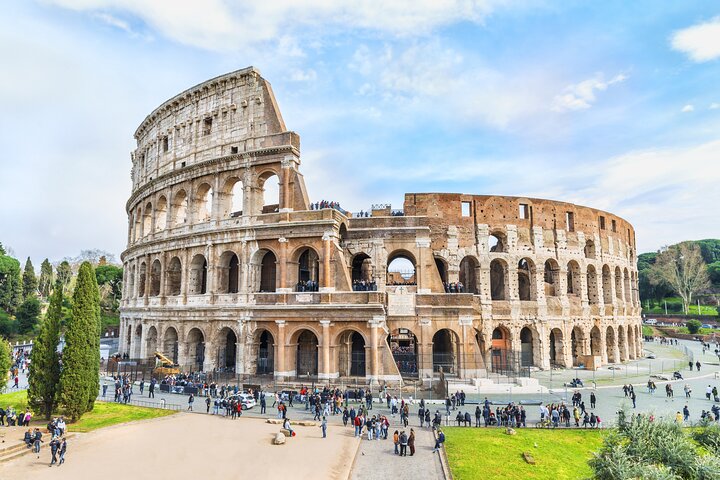 Rome: Colosseum, Roman Forum and Palatine Hill Guided Tour