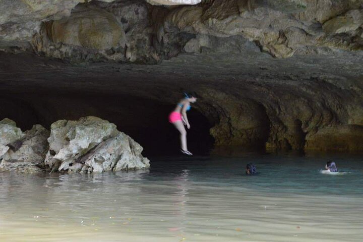 Cave Tubing in Belize with V.i.V.