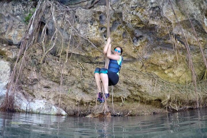 Cave Tubing in Belize with V.i.V.