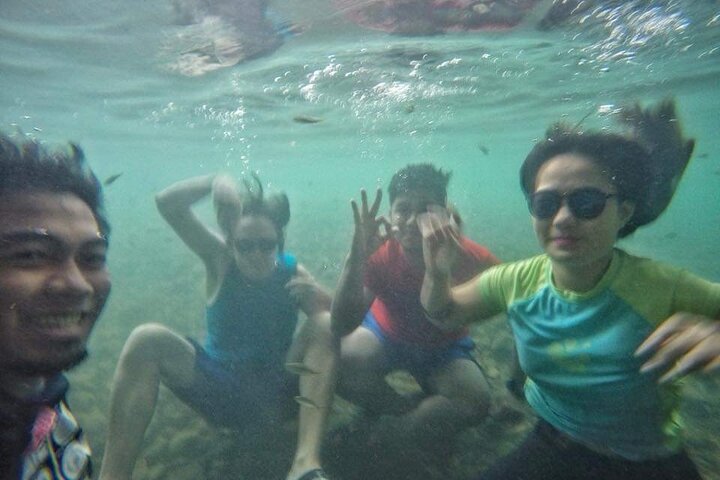 Cave Tubing in Belize with V.i.V.