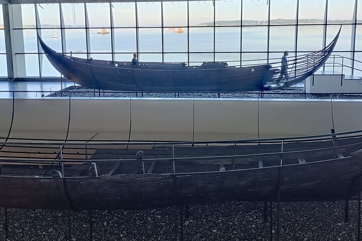 Full-Day; Castle, Palace, Cathedral & Viking ships Tour