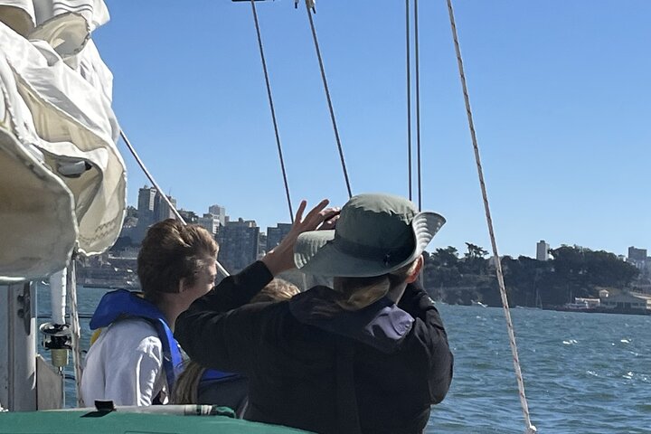 2hr. PRIVATE Sailing Experience on San Francisco Bay (6 Guests)