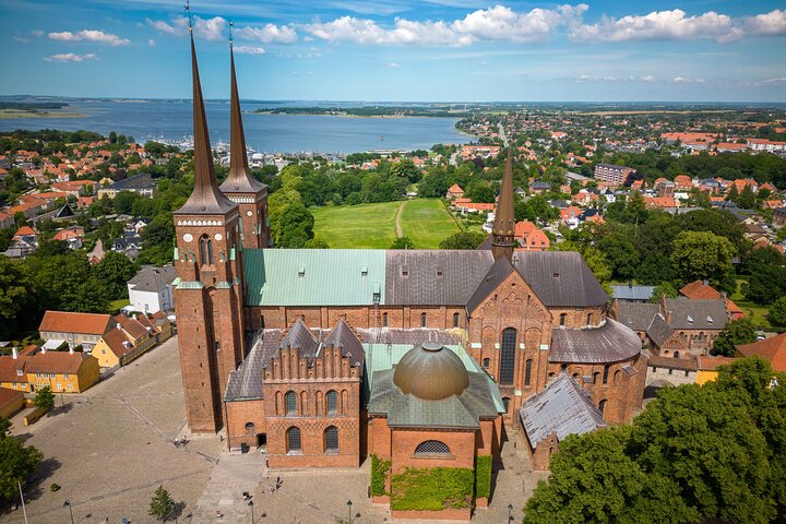 Full-Day; Castle, Palace, Cathedral & Viking ships Tour