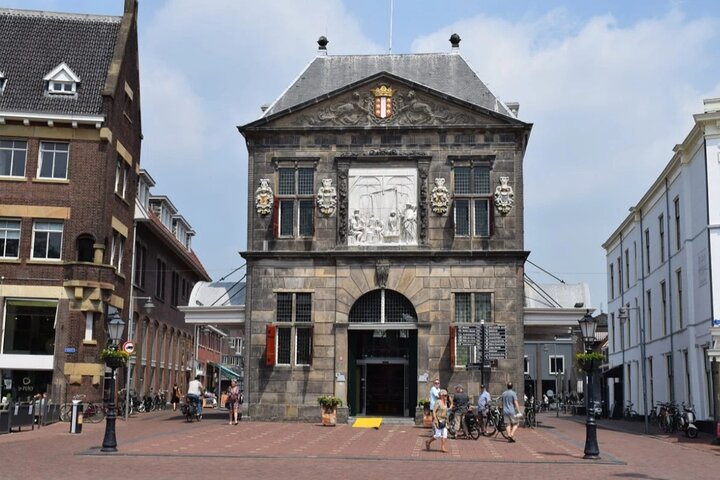 Historical Gouda: Private Walking Tour with a Local Guide