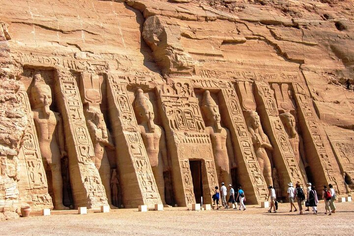 Day tour to Abu Simbel from Aswan by private car