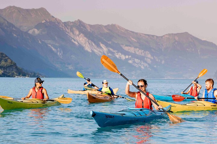 Kayak Tour of the Turquoise Lake Brienz