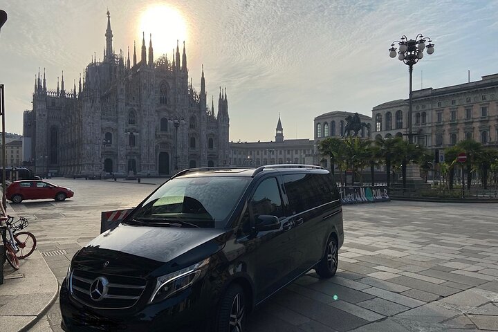 Como City: Private transfer to/from Malpensa Airport