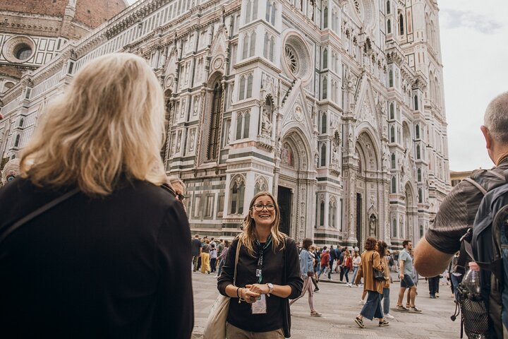 Florence in a Day: Skip the line David, Uffizi, Duomo & City Tour