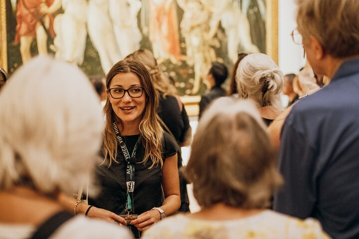 Florence in a Day: Skip the line David, Uffizi, Duomo & City Tour